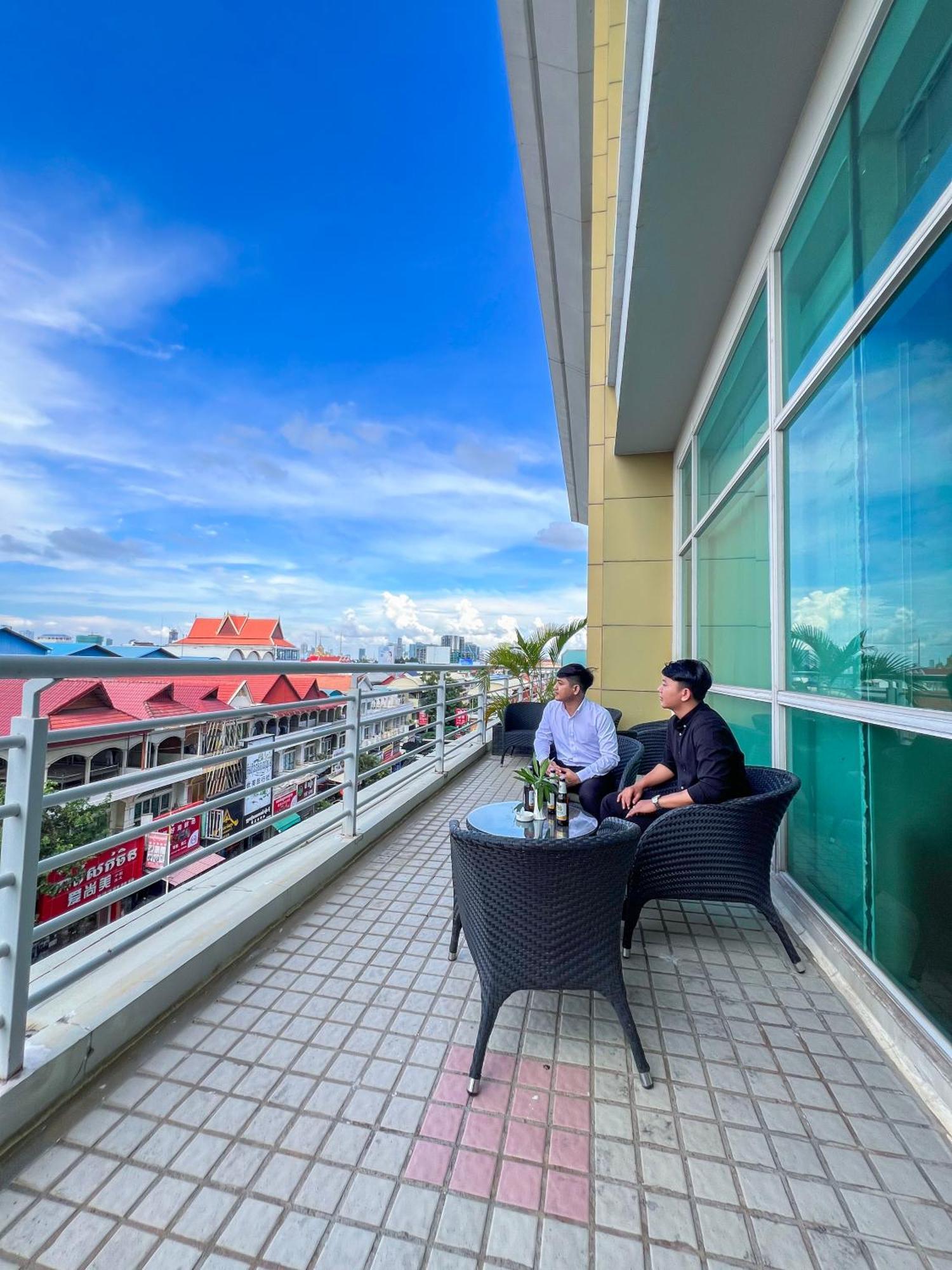 Dara Airport Hotel Phnom Penh Zewnętrze zdjęcie